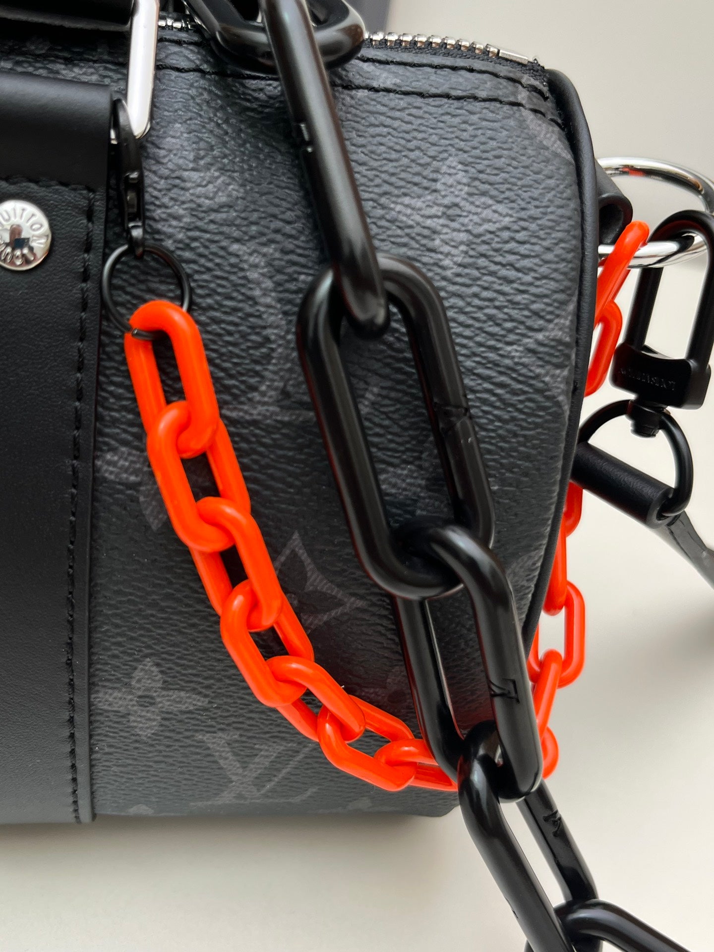 M46271 Chain Black Flower [Orange with Chain ⛓️] Pillow Bag